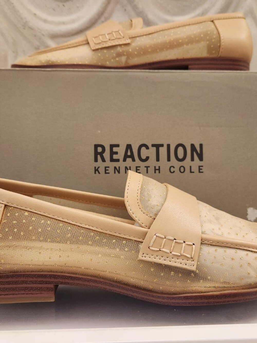 Reaction Kenneth Cole "Great Penny" Loafers. NIB. Size 5.5